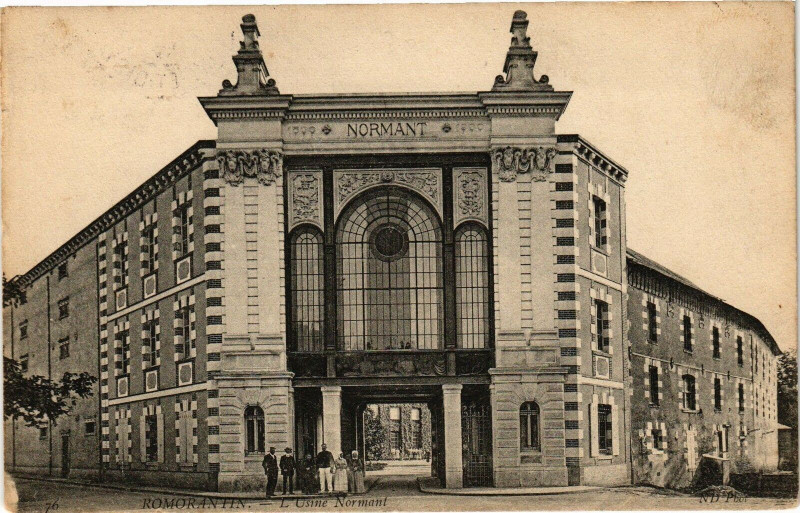 Carte postale ancienne Romorantin - L'Usine Normant