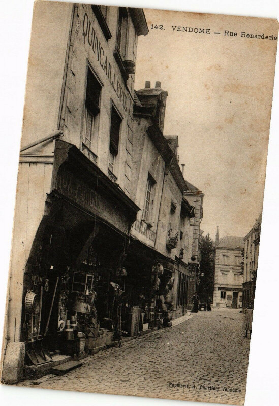 Carte postale ancienne Vendome - Rue RENARDerin à Vendôme