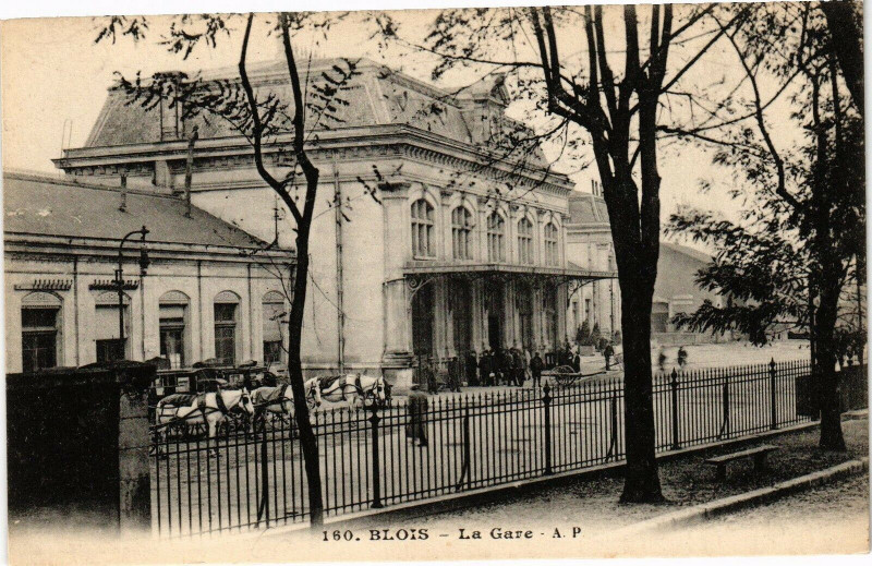 Carte postale ancienne Blois - La Gare à Blois