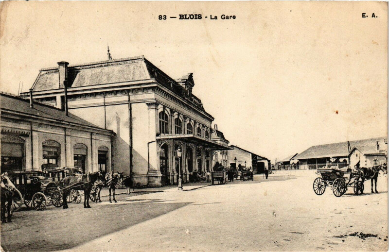 Carte postale ancienne Blois - La Gare à Blois