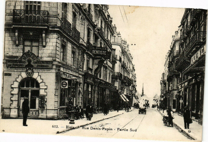 Carte postale ancienne Blois - Rue Denis-Papin - Partie Sud à Blois