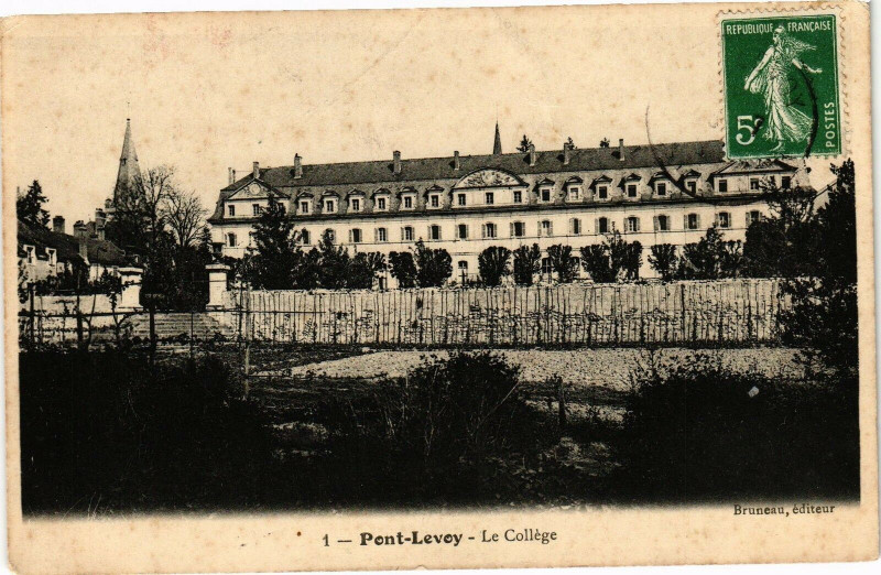 Carte postale ancienne Pont Levoy - Le College