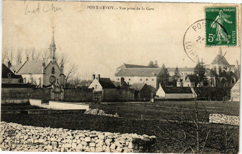 Carte postale ancienne Pont-Levoy - Vue prise de la Gare