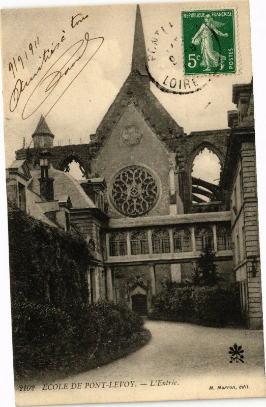 Carte postale ancienne Ecole de Pont Levoy - L'Entrée
