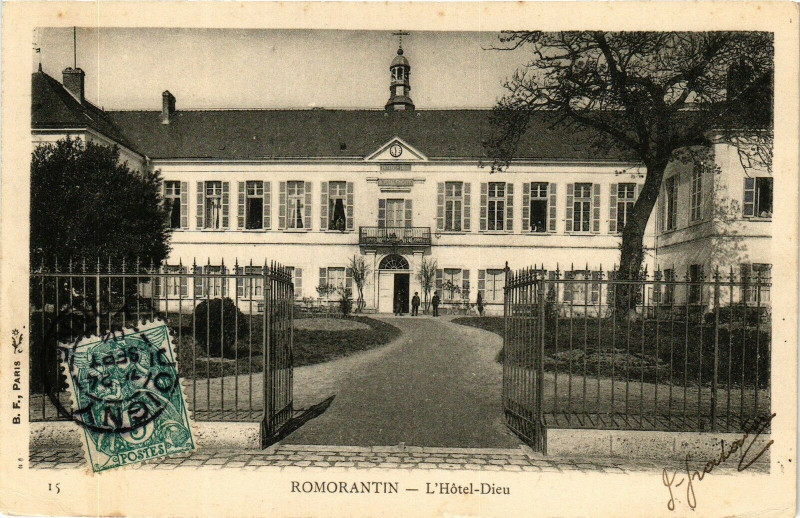 Carte postale ancienne Romorantin - L'Hotel-Dieu