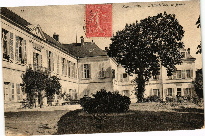 Carte postale ancienne Romorantin - L'Hotel-Dieu le Jardin