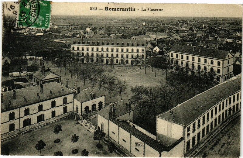 Carte postale ancienne Romorantin - La Caserne