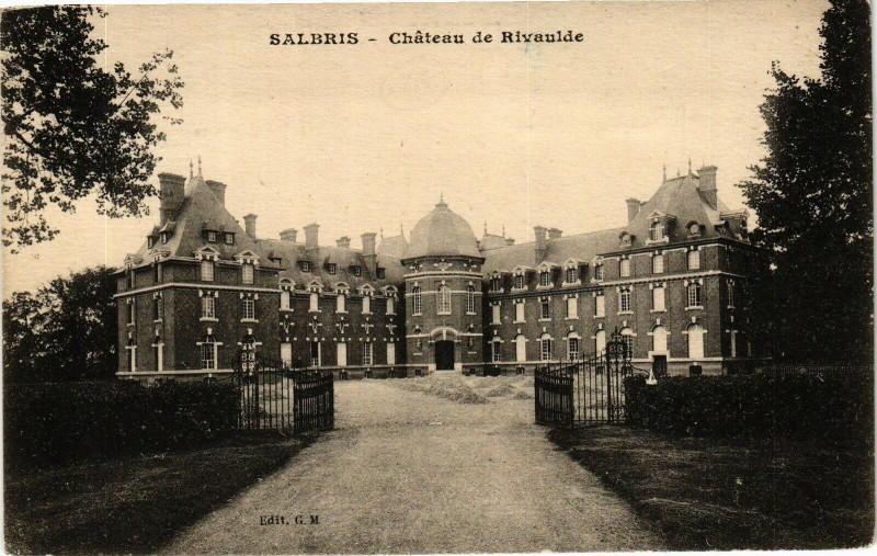 Carte postale ancienne Salbris - Chateau de Rivaulde à Salbris