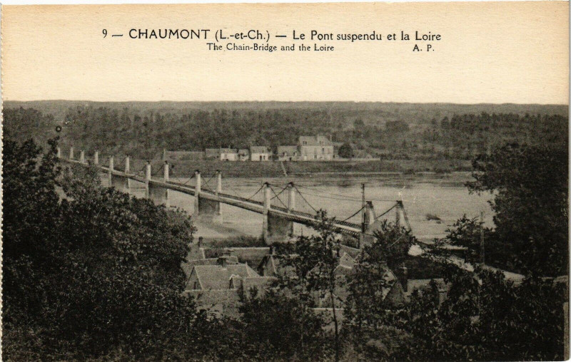 Carte postale ancienne Chaumont-Le Pont suspendu et la Loire
