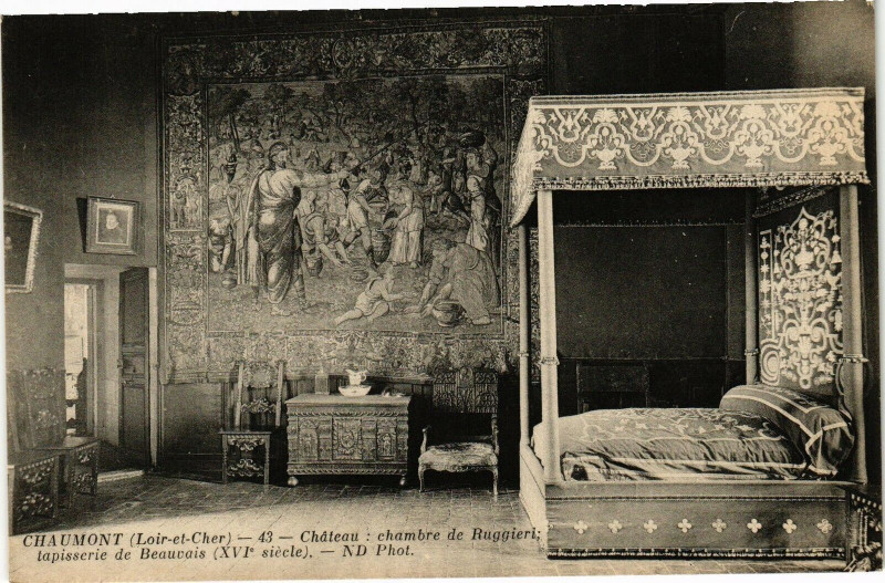 Carte postale ancienne Chaumont-Chateau- Chambre de Ruggieri-Tapisserie de Beauvais