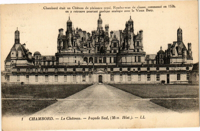 Carte postale ancienne Chambord-Le Chateau-Facade Sud à Chambord