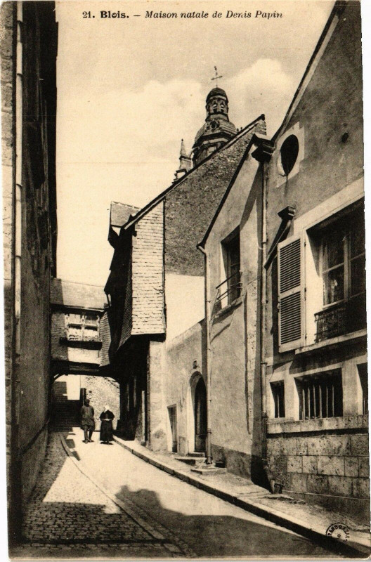 Carte postale ancienne Blois-Maison natale de Denis Papin à Blois