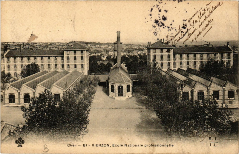 Carte postale ancienne Vierzon - Ecole Nationale Professionnelle à Vierzon