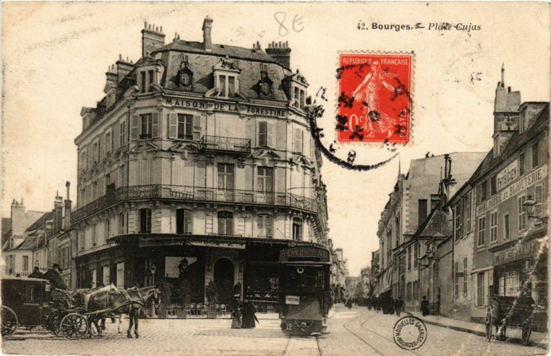 Carte postale ancienne Bourges - Place Cujas à Bourges