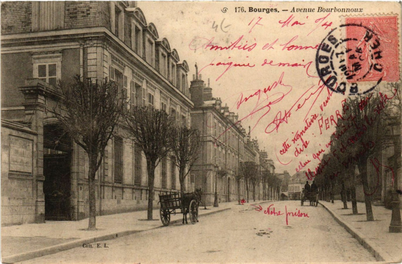 Carte postale ancienne Bourges - Avenue Bourbonnoux à Bourges