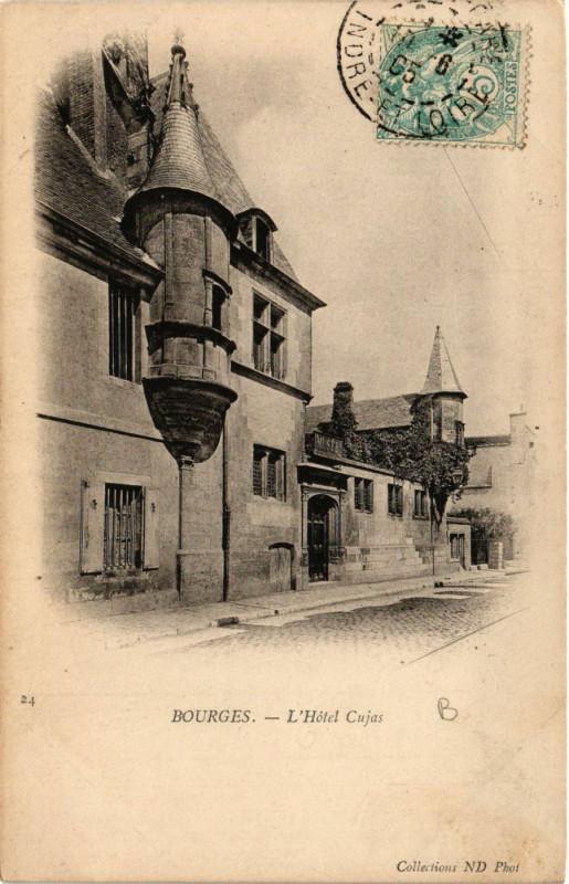 Carte postale ancienne Bourges - L'Hotel Cujas à Bourges