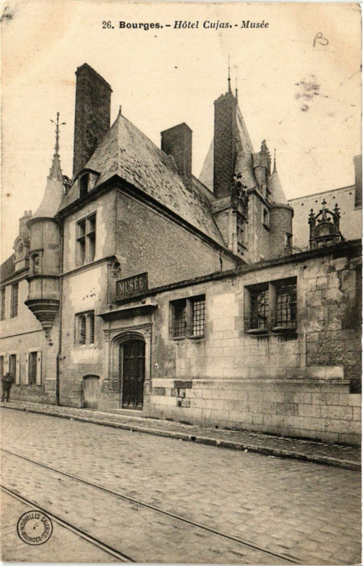 Carte postale ancienne Bourges - Hotel Cujas - Musée à Bourges