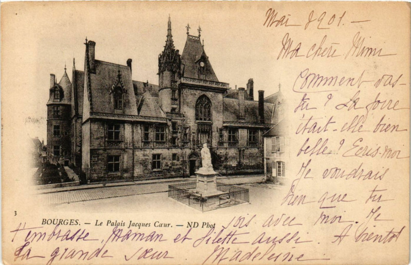 Carte postale ancienne Bourges - Le Palais Jacques Coeur à Bourges