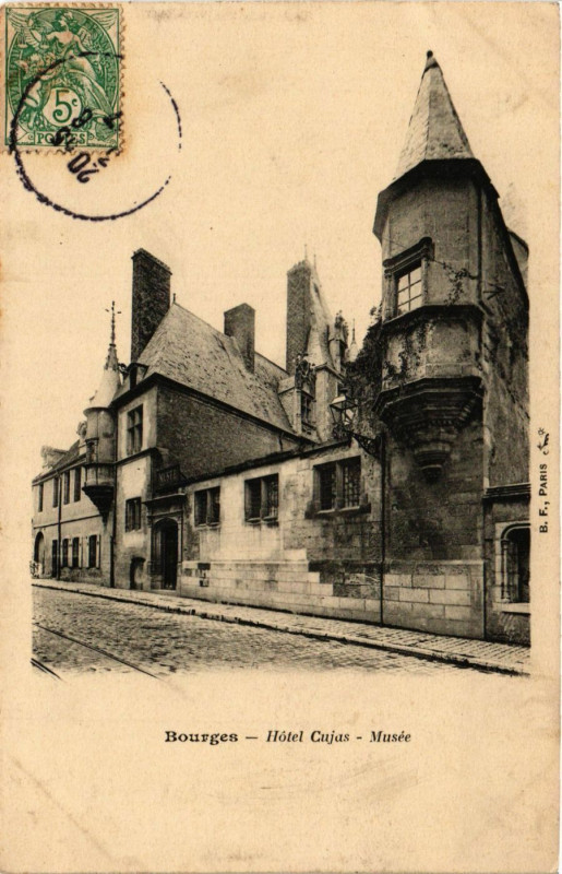 Carte postale ancienne Bourges - Hotel Cujas - Musée à Bourges