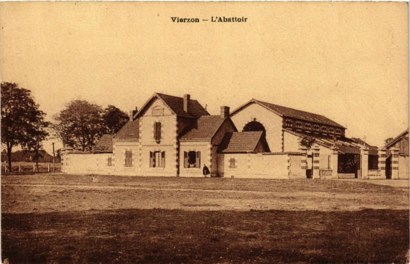 Carte postale ancienne Vierzon - L'Abattoir à Vierzon