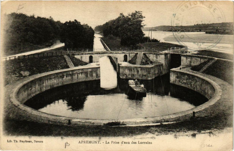Carte postale ancienne Apremont La Prise d'eau de Lorrains