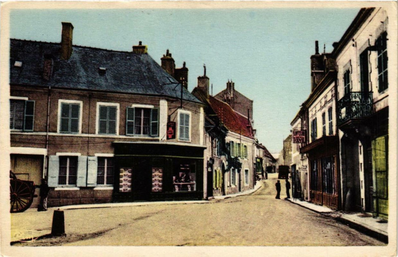 Carte postale ancienne Chateaumeillant Rue du Marche à Châteaumeillant