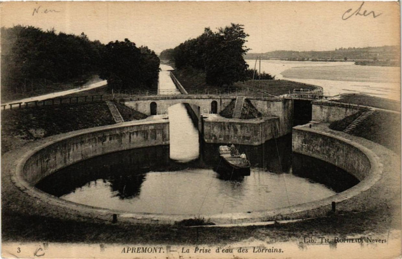Carte postale ancienne Apremont La Prise d'eau de Lorrains