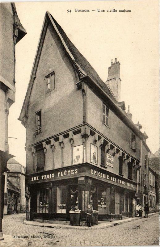 Carte postale ancienne Bourges Une vieille maison à Bourges
