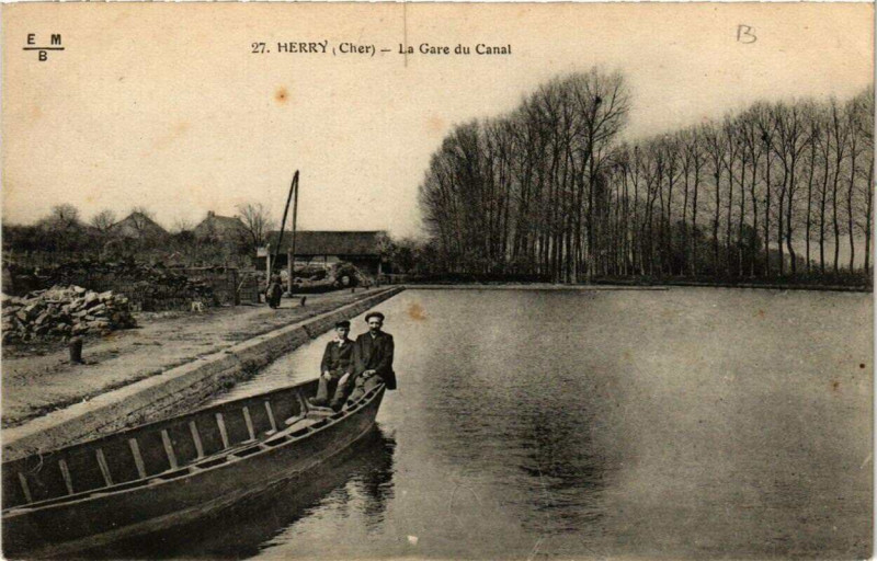 Carte postale ancienne Herry La Gare du Canal à Herry