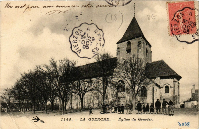 Carte postale ancienne La Guerche - Eglise du Gravier