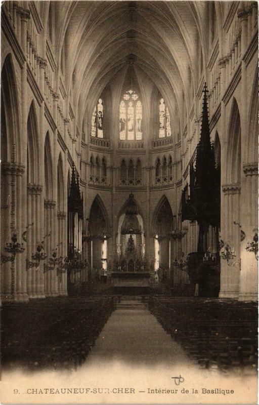 Carte postale ancienne Chateauneuf-sur-Cher Intérieur de la Basilique à Châteauneuf-sur-Cher