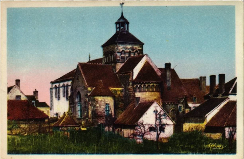 Carte postale ancienne Chateaumeillant Ancienne Eglise à Châteaumeillant