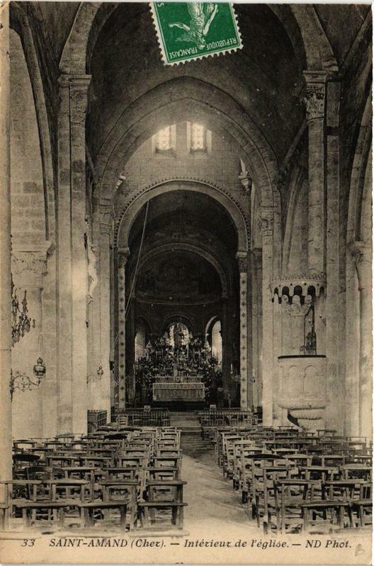 Carte postale ancienne Saint-Amand Intérieur de Eglise