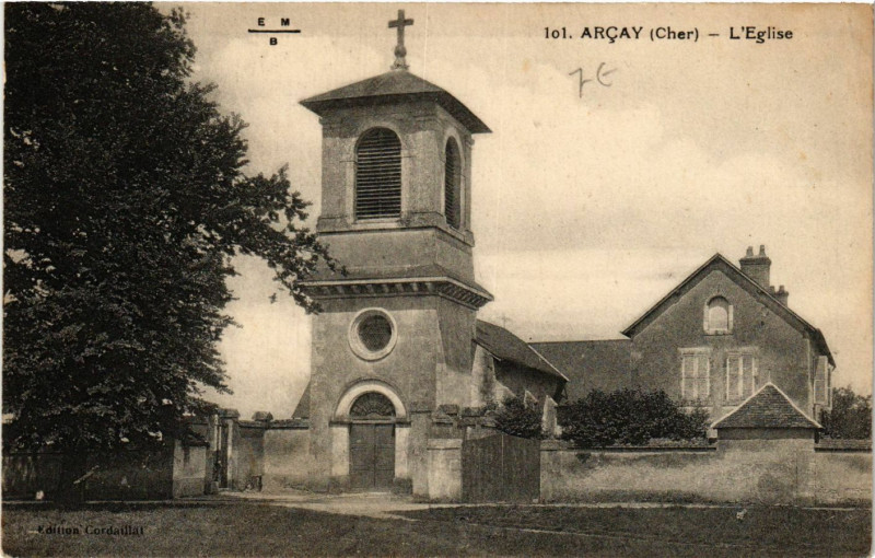 Carte postale ancienne Arcay - Eglise à Arçay