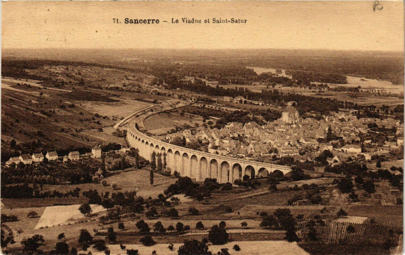 Carte postale ancienne Sancerre - Le Viaduc et Saint-Satur à Sancerre