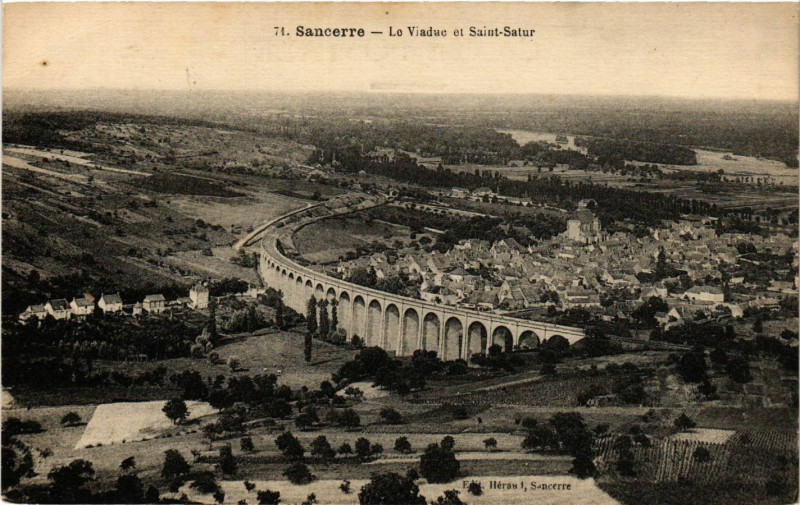 Carte postale ancienne Sancerre - Le Viaduc et Saint-Satur à Sancerre