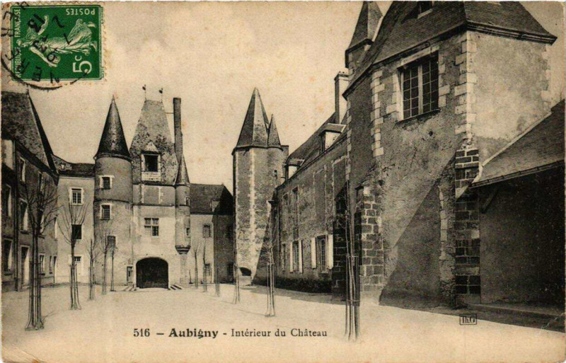 Carte postale ancienne Aubigny Intérieur du Chateau