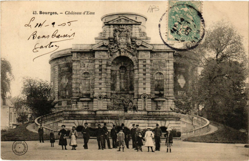 Carte postale ancienne Bourges - Chateau d'Eau à Bourges