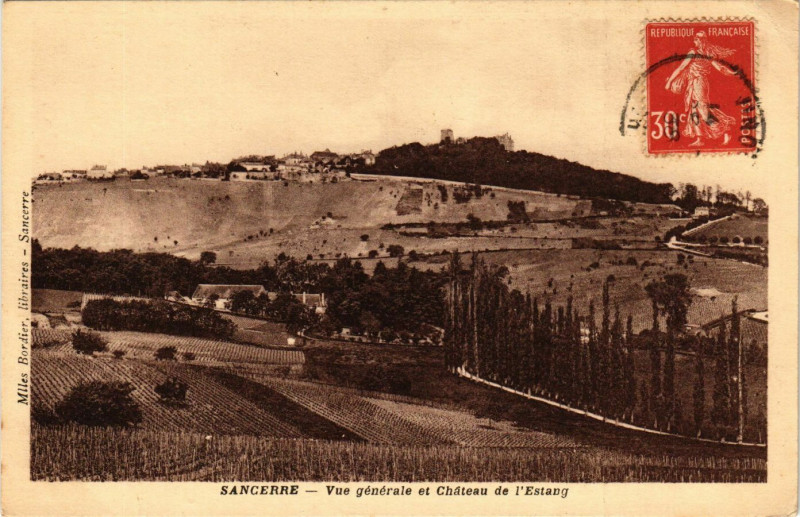 Carte postale ancienne Sancerre - Vue générale et Chateau de l'Estang à Sancerre