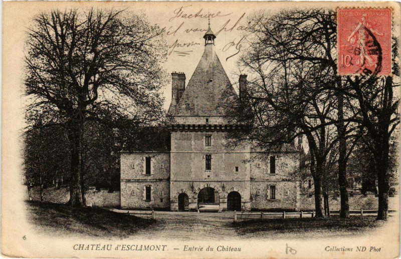 Carte postale ancienne Chateau d'Esclimont Entrée du Chateau