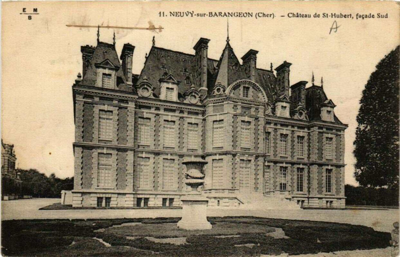 Carte postale ancienne Neuvy-sur-Barangeon Chateau de Saint-Hubert, facade Sud à Neuvy-sur-Barangeon