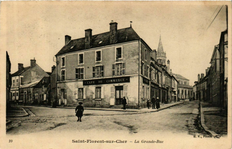 Carte postale ancienne Saint-Florent-sur-Cher La Grande Rue à Saint-Florent-sur-Cher