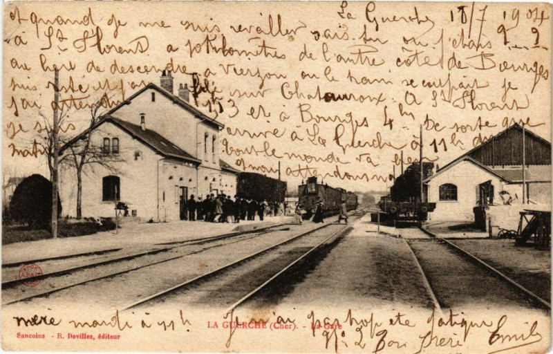 Carte postale ancienne La Guerche - La Gare
