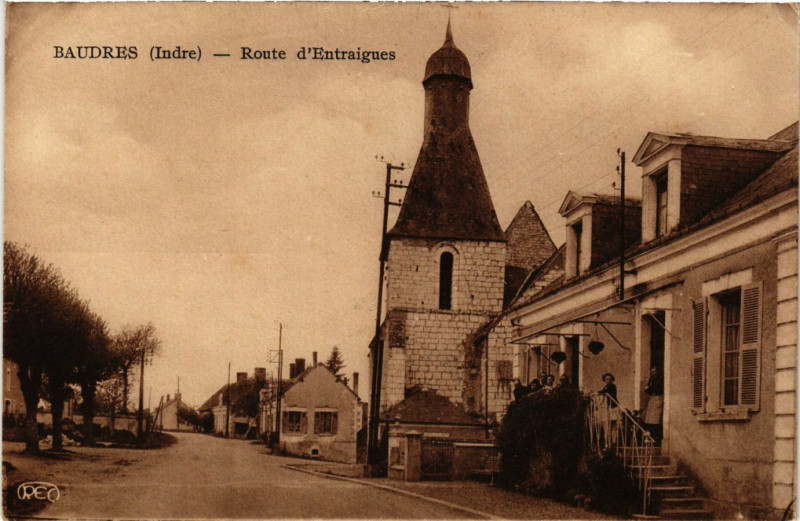 Carte postale ancienne Baudres - Route d'Entraigues à Baudres