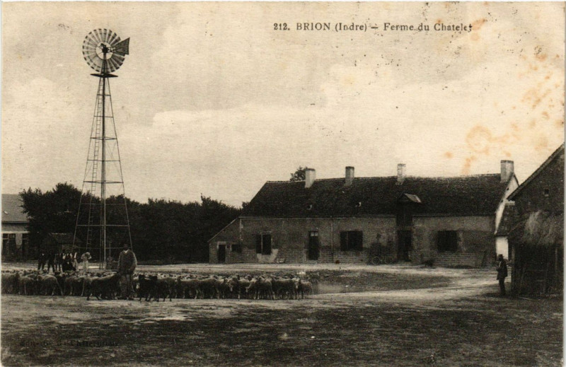 Carte postale ancienne Brion (Indre) - Ferme du Chatelet à Brion