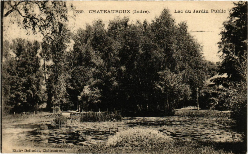 Carte postale ancienne Chateauroux - Lac du Jardin Public à Châteauroux