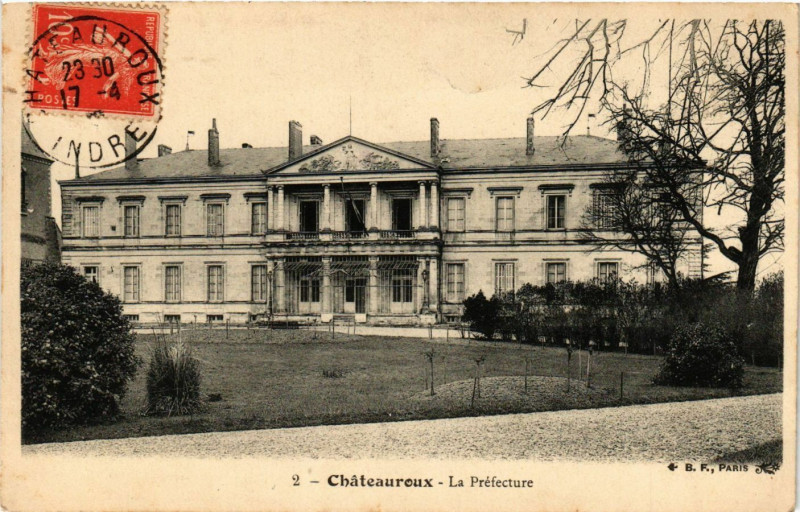 Carte postale ancienne Chateauroux - La Préfecture à Châteauroux