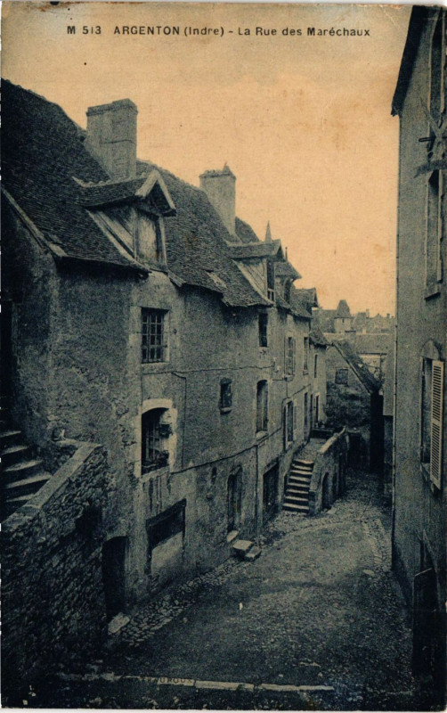 Carte postale ancienne Argenton - La Rue des Maréchaux