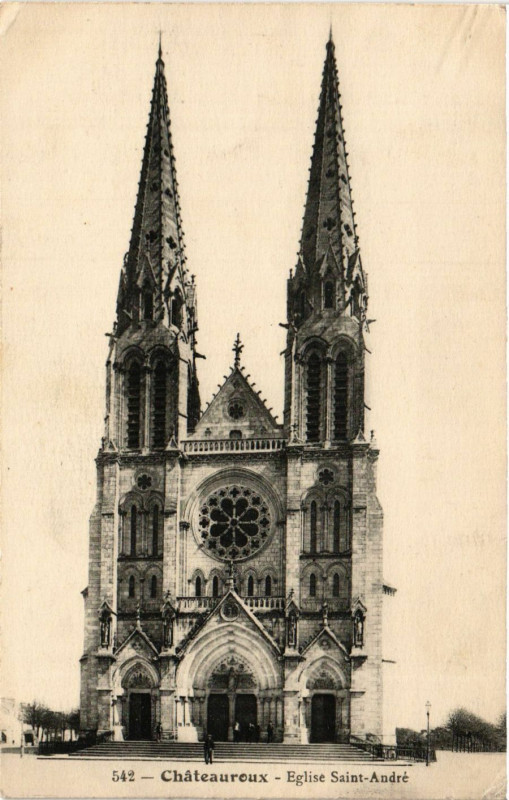 Carte postale ancienne Chateauroux - Eglise St-André à Châteauroux