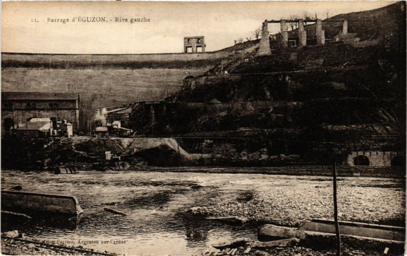 Carte postale ancienne Barrage d'Eguzon - Rive gauche